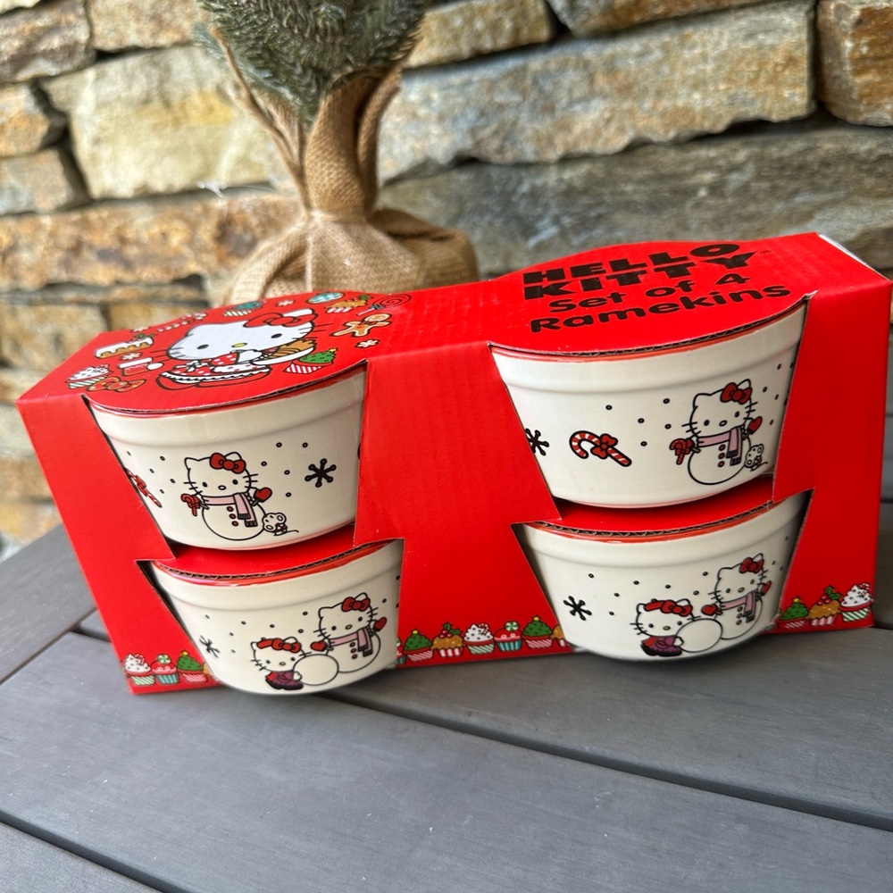 NWT Hello Kitty holiday Christmas ramekin set of 4 - Picture 4 of 4